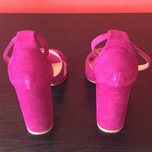 Steve Madden Shena Magenta Color, Suede leather chunky heel Sandals. - Picture 4 of 9
